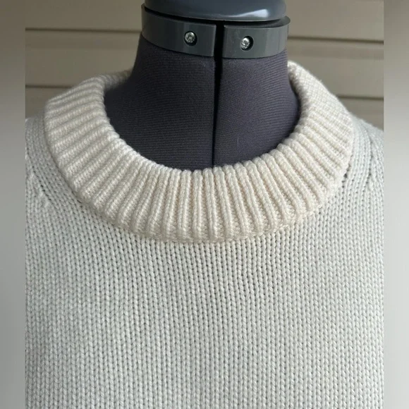 Aritzia Wilfred Rosemary Crewneck merino wool super soft sweater - Picture 16 of 17